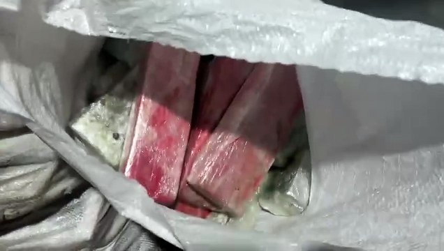 99 kg de maconha são apreendidos em carro roubado na BR-277 em Virmond