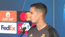 Lucas Vázquez atiende a los medios en el Media Day