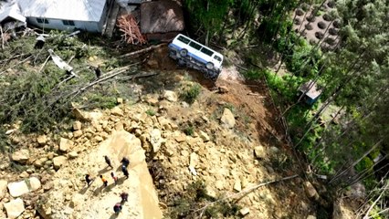 Tải video: « 18 membres de ma famille sous les décombres » : plus de 2 000 personnes ensevelies dans le glissement de terrain en Papouasie-Nouvelle-Guinée