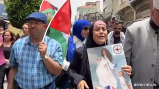 A Ramallah manifestazione contro l'attacco a Rafah: 