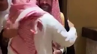 رصد لحظة عودة سعودي لعائلته في السعودية بعد غياب 40 عاما