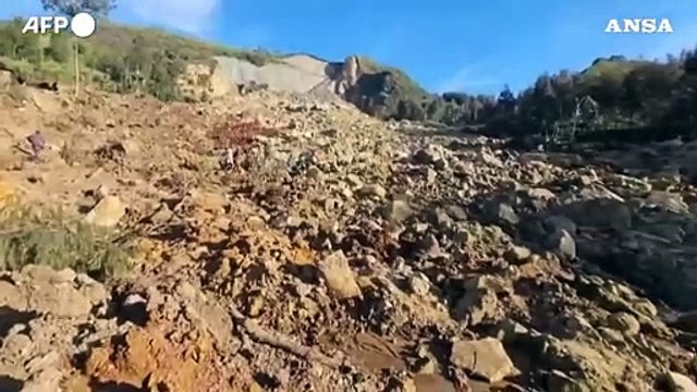 Papua Nuova Guinea, duemila persone sepolte da una frana