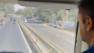 बीआरटीएस बस चलाते समय चालक देख रहा था वीडियो, बर्खास्त