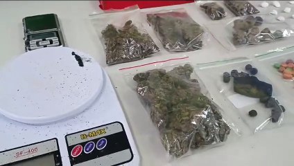 Vizinho que incomodava moradores com cheiro de maconha é preso