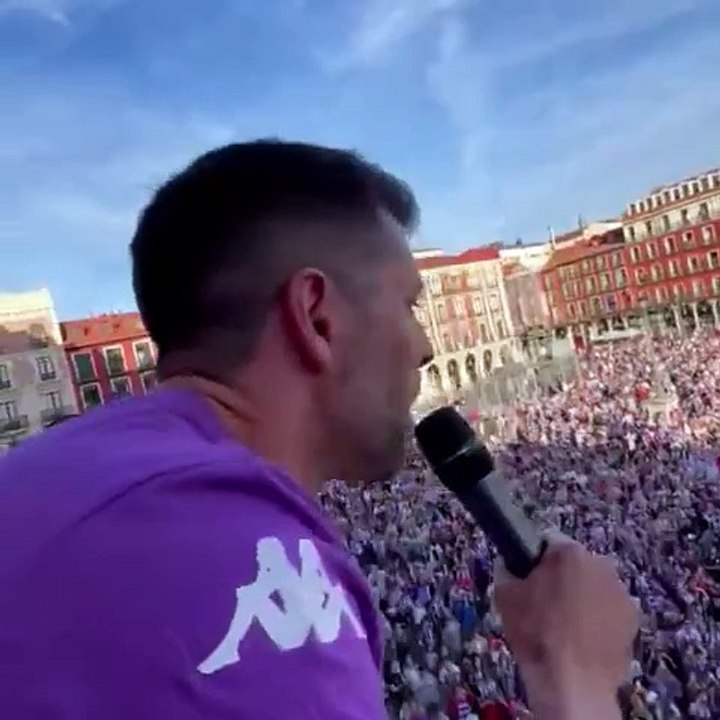 Pezzolano canta 'Pezzolano dimisión'