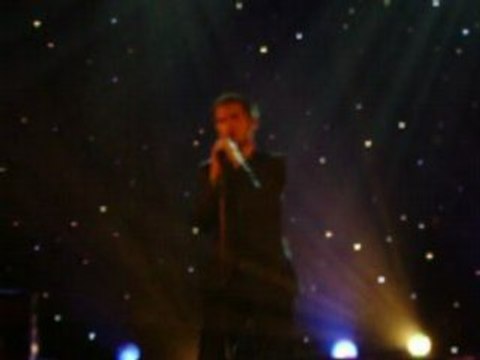 AaRON, fOLIES BERGERE 11.04.08 U-Turn(lili)