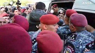 Armenia, arrestati oltre 130 attivisti per le proteste contro il premier Pashinyan