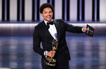 Trevor Noah revala cómo algunos famosos querían su amistad y después lo olvidaron por completo