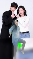 Kim Soo-hyun Kim Ji-won Dançando 댄스daenseu