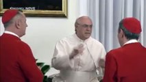 La slinguazada di Fabio Fazio: cosi Crozza-Bergoglio svela...