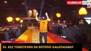 Durgun tavırlarıyla dikkat çekmişti! Kerem'den veda eder gibi açıklama