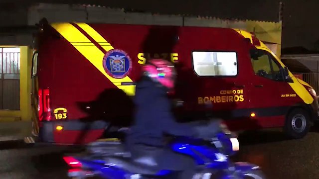 Mulher sofre suspeita de fratura ao cair em estabelecimento comercial no Parque São Paulo