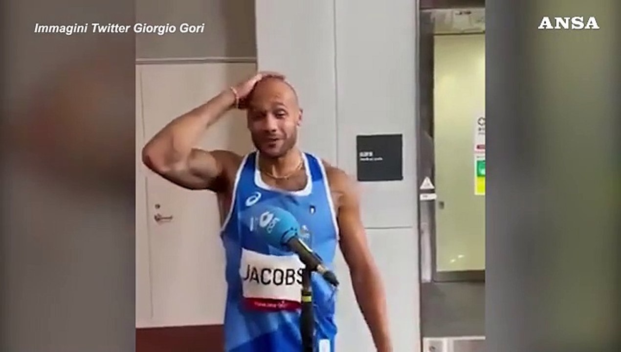 Jacobs interrotto durante l'intervista: "Scusa Marcell,...
