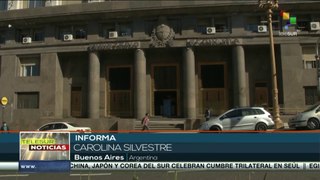 Expertos alertan sobre consecuencias de la caída de la economía Argentina