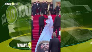 Impiden a actriz mostrar capa con cara de Cristo en la alfombra roja del Festival de Cannes