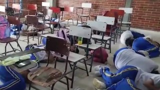 En colegios del Cauca están enseñando cómo resguardarse durante un ataque armado