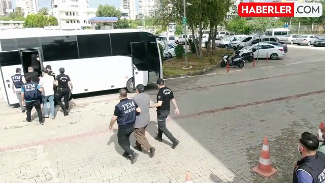 Mersin'de 6 DEAŞ Terör Örgütü Üyesi Tutuklandı, 3'ü Sınır Dışı Edildi
