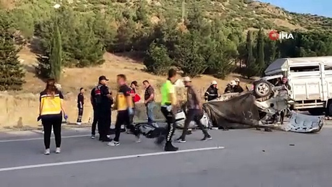 Kız isteme ve nişan törenine hazırlanan gelin v...