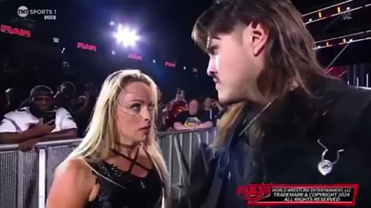 LIV_Morgan_kissed_Dirty_Dominik_Mysterio__After_Raw_Went_Off-Air | WWE Raw 27/5/2024