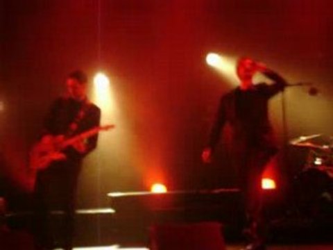 AaRON - Beautiful Scar, Folies Bergère 11.04.08