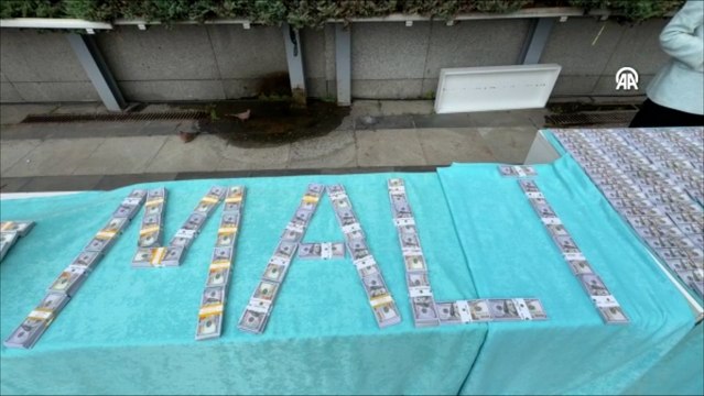 İstanbul'da sahte 1,5 milyon dolar ele geçirildi