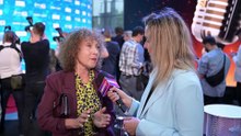 Alicja Majewska o prostych włosach