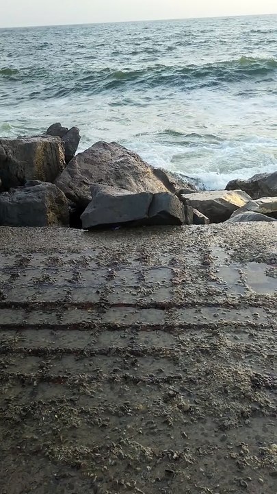 HUB gadani Beach