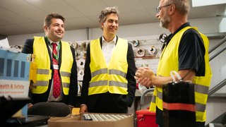 Ed Miliband Visits Telford Battery Factory