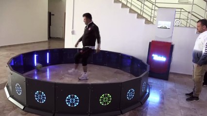 Bülent Uygun da deneyimledi: Barcelona'dan ilhamla geliştirilen "Tiki taka" adlı antrenman cihazı görücüye çıktı