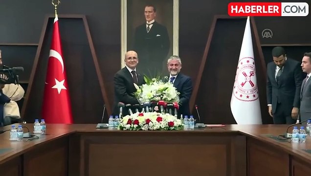 Bakan Şimşek son rakamları paylaştı! Türkiye'nin risk primi son 4 yılın en düşük seviyesinde