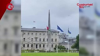 İrlanda parlementosu önündeki Avrupa Birliği bayrağının yanına, Filistin bayrağı çekildi.
