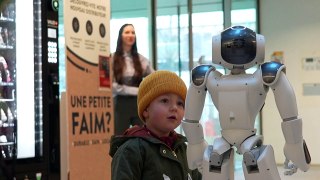 Dans une crèche suisse, un robot venu d'ailleurs parle aux enfants
