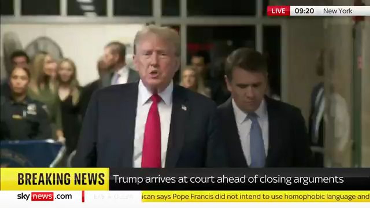 ❗️« Je suis ici à cause du véreux Joe Biden.… Tout est question d’ingérence électorale » Donald Trump arrive pour les plaidoiries finales de son procès « hush money » à Manhattan.