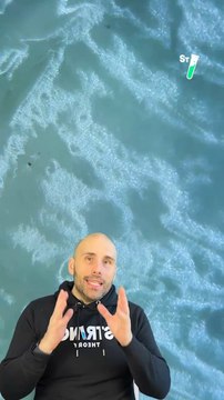 Les #CKoiCa sont de retour Essaye de deviner ce qu’on te montre au microscope et dis-nous ta réponse dans les commentaires ! Indice : c’est extrait grâce au barattage @niko.astro