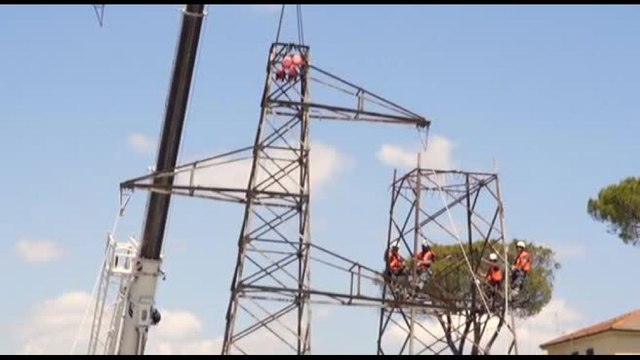 Roma, al via demolizione di 15 km linee elettriche aeree al Trullo