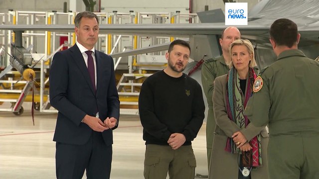 Zelensky: assenza di Biden alla conferenza di pace sarebbe una standing ovation per Putin