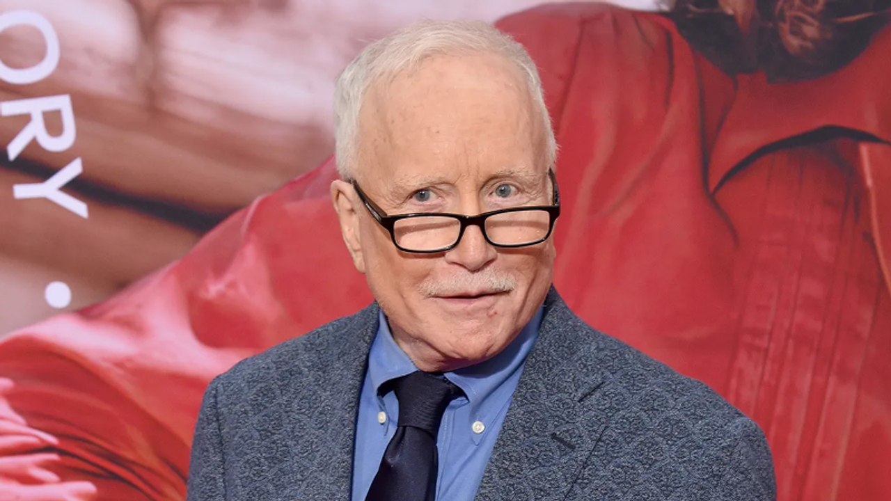Richard Dreyfuss Sparks Outrage for Alleged Sexist & Homophobic Comments at 'Jaws' Screening | THR News Video