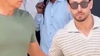 Akshay Kumar and Tiger Shroff Spotted at Airport