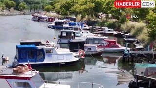 Küçükçekmece'de Tekne Mezarlığına Dönen Menekşe Parkı Görüntülendi