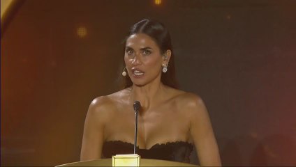 Kafd Globe Soccer Awards, premiato Mbappè: la sua reazione - Video