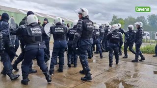 Spectaculaire exercice de la police contre les émeutes