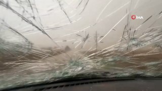 ABD'de şiddetli fırtına: Arabanın içinde dehşeti yaşadı!
