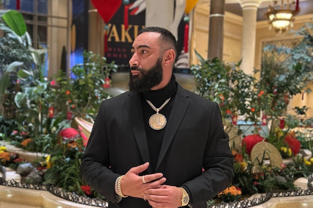 La Fouine critique Lomepal, Pascal Praud et les bavures policières dans son titre "Chalgoumi