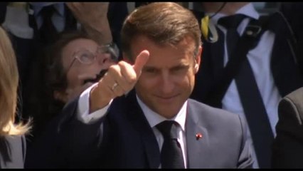 Скачать видео: Macron spinge Scholz su linea interventista, ma cancelliere resta vago