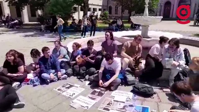 İstanbul Üniversitesi öğrencileri, nöbetlerinin üçüncü gününde: “Tutuklu öğrenciler için adalet! Herkes için adalet!”
