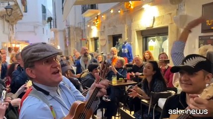 Download Video: Monopoli, al via il più grande festival dedicato all'ukulele