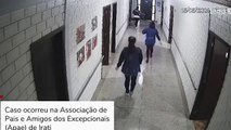 Video: Profesora maltrató y empujó a una alumna con síndrome de Down