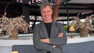 José Mestanza, CEO de Ramest, restaurante de LaFinca Grand Café y firma pionera en el arte de ahumar desde el siglo pasado.