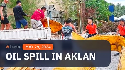 Télécharger la video: Oil spill wreaks havoc in Aklan town, authorities rush to contain damage