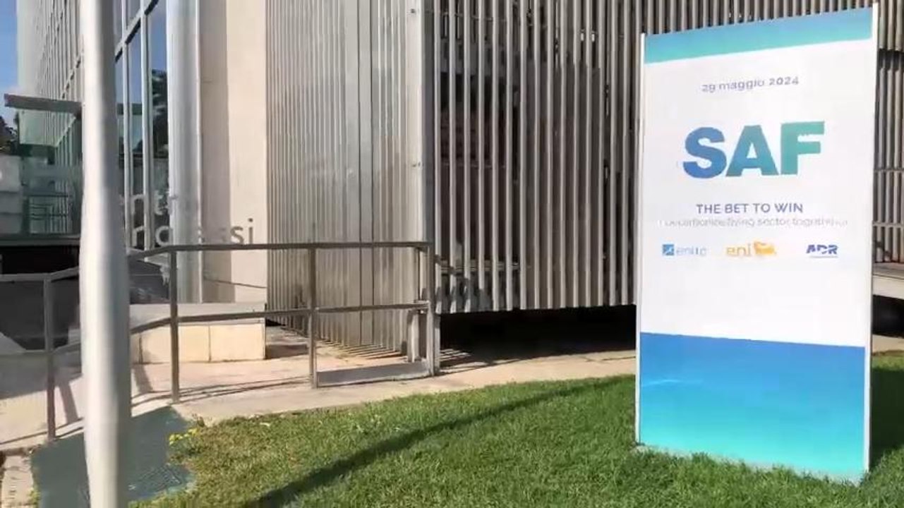 Trasporto Aereo: decarbonizzare il settore entro il 2050 con il SAF. La road map di Eni, Enac e Adr